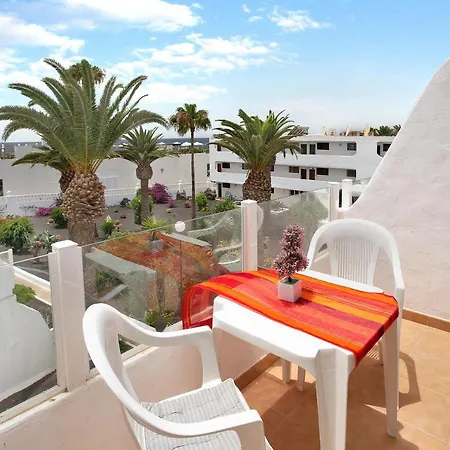 Coqueto Puerto del Carmen (Lanzarote)